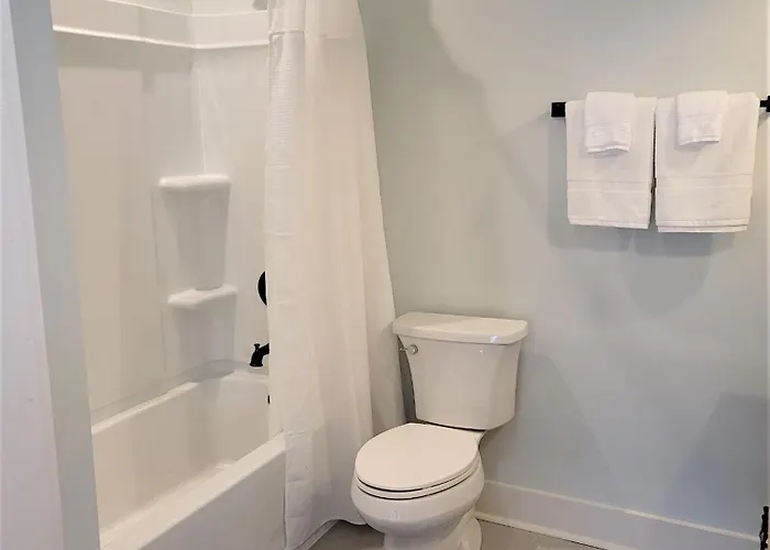 Kelley House Apartment *