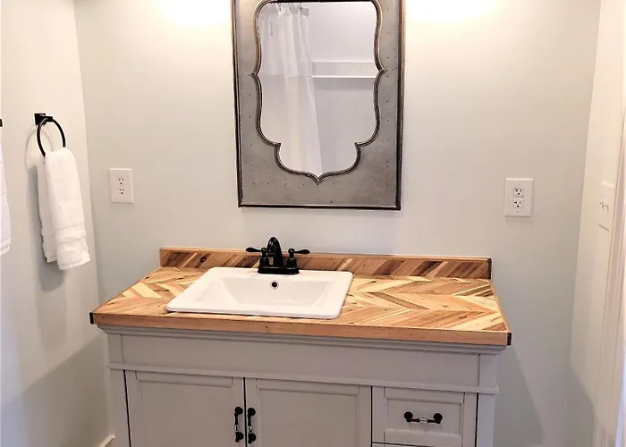 Kelley House Apartment